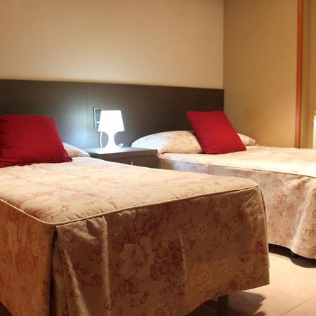 Hostal Cafeteteria Goya Барбастро Номер фото
