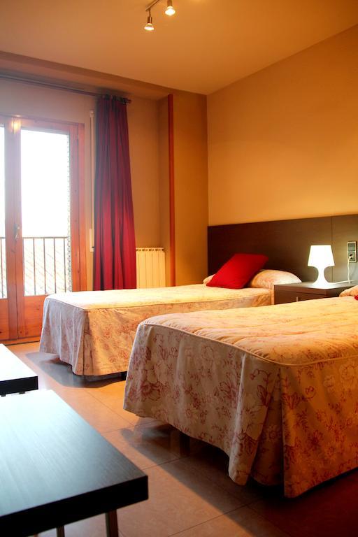 Hostal Cafeteteria Goya Барбастро Номер фото